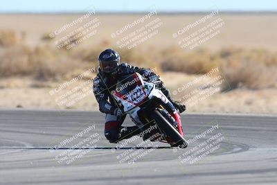 media/Jan-10-2025-CVMA Friday Practice (Fri) [[489e0da257]]/Group 4 and Trackday/Session 4 (Turn 16)/